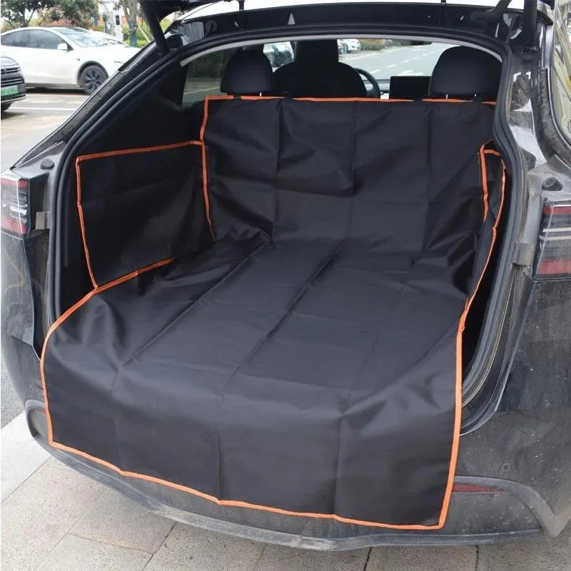 Trundil Dog Cargo Liner — Plastic
